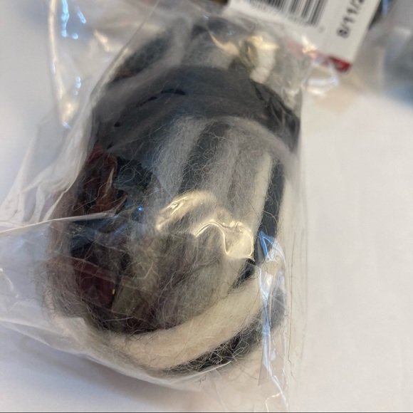 Dimensions Wool Pencil Roving Variegated Black Grey Felt Needle Felting Crafts - Picture 8 of 13